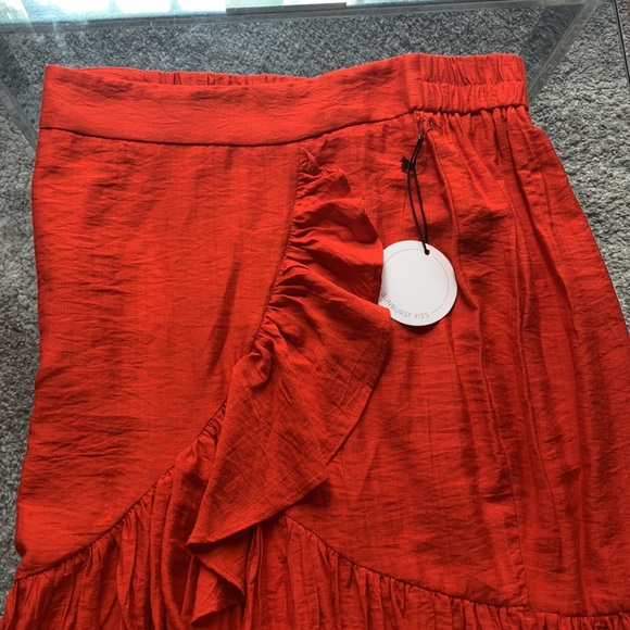 Long Skirt - Picture 3 of 4